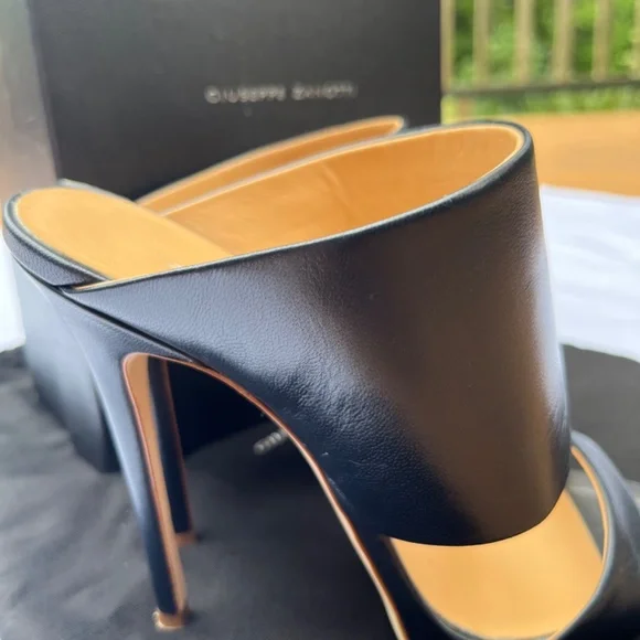 Giuseppe Zanotti Heels - Picture 3 of 7